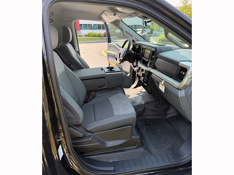 2024 Ford F550 (Key# 1984) 9